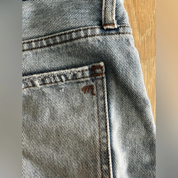 Madewell Women’s Relaxed Denim Shorts in Cedarcroft Wash - Size 29 - Picture 8 of 8